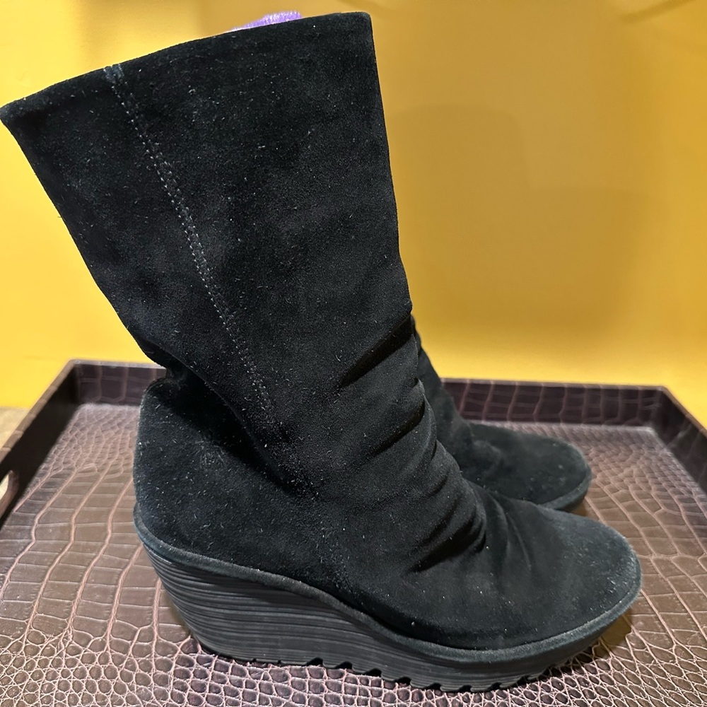 Fly London wedge Booties SZ 38 Black Suede excellent Shape